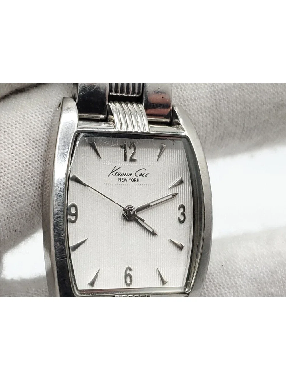 Kenneth Cole Quartz Womens Watch New Battery Silver Tone 22mm